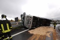 Tragická zrážka autobusu s kamiónom: Neprežilo 27 ľudí