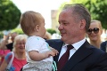 Prezident mal horúčky, o deň bral do rúk cudzie dieťa: Pravda o Kiskovom zdravotnom stave!