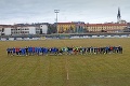 Mladým futbalistom zo Spišskej Novej Vsi sa tlačia slzy do očí: Prosíme, nerobte to!