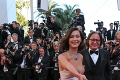 Bella Hadid minule v Cannes zažiarila vďaka hriešnym šatám: Necudná modelka tento rok ukázala EŠTE VIAC!