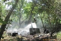Seneckí hasiči v ohrození: Neďaleko nich vybuchli dve bomby!