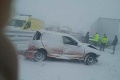 Hromadná nehoda na diaľnici D1, pri Poprade sa zrazili desiatky áut: Zábery z bieleho pekla!
