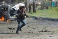 Z fotografa v sýrskom Aleppe sa stal hrdina: Zachraňoval deti, potom sa rozplakal!