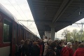 Stres a panika medzi cestujúcimi: Vlaková doprava medzi Bratislavou a Košicami bola prerušená, spoje mali obrovské meškania!