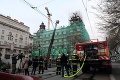 V centre Bratislavy horela strecha budovy: Zasahovali desiatky hasičov