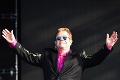 Hudobná legenda Elton John oslavuje: Kráľ kostýmov má 70!