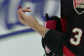 Nechutné zranenie v zápase NHL: Crosby odsekol obrancovi Senators kus prsta!
