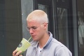 Justin Bieber si vyrobil trapas, stačilo sa mu pozrieť na rozkrok: To takto vyšiel na ulicu?!