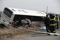 Tragédia v Lučenci: Osobné auto sa zrazilo s autobusom, vodič bol na mieste mŕtvy!