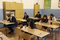 Študentov potrápili písomné maturity zo slovenčiny: Toto sú 4 témy, s ktorými zápasili
