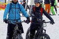 Na svahoch sa stretli školáci, rodičia aj extrémni cyklisti: Jarná lyžovačka praje aj deťom z východu