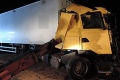 Smrteľná nehoda na Kysuciach: Zahynul vodič († 33) poľského kamióna, cesta bola uzavretá!
