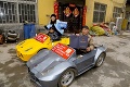Čínsky farmár našiel na staré kolená záľubu v autách: Vnúčikovi vyrobil dve Lamborghini!