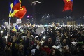 Bieloruská vláda čelí tlaku demonštrantov: Tisíce ľudí protestovali proti novému zákonu!