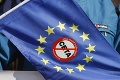 Európsky parlament ratifikoval dohodu CETA: Pred budovou protestovali desiatky ľudí