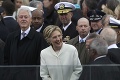 Bill Clinton si inauguráciu poriadne užíval: Na koho sa tak uprene díval?!