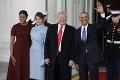 Obamovci privítali v Bielom dome nastupujúceho prezidenta a prvú dámu: Melania je neprehliadnuteľná!