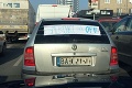 Bratislavčanke sa na aute pokazili smerovky: Uvidíte, ako ich opravila, pomyslíte si o nej jediné!