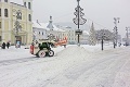 Slovensko zapadlo snehom, tvorili sa megazáveje: Na budúci týždeň ale príde niečo horšie!