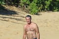 Herec Pierce Brosnan si užíval more s manželkou: Toto je moja XXL bond girl!