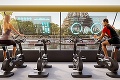 Cvičenie s výhľadom na Eiffelovku: Fitnescentrum na vode by poháňali samotní zákazníci!