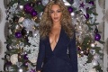 Takto slávia najkrajšie sviatky v roku svetové celebrity: Pri výstrihu Mariah a Beyoncé si stromček ani nevšimnete!