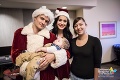 Hollywoodsky pár ukázal srdce: Herec a speváčka zamierili vo vianočných kostýmoch do detskej nemocnice