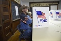 Tesné výsledky volieb v USA: Sudca zastavil prepočítavanie hlasov v Michigane