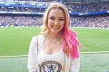 Sexi fanúšička Chelsea valcuje internet: Na hlúpe otázky prišla vtipná odpoveď