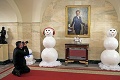 Posledné Vianoce v Bielom Dome: Obama rozsvietil stromček a rozdával úsmevy