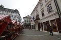 Rozruch pri bratislavských vianočných trhoch vyvolal opustený kufor: Vieme, kto zasahoval!
