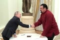 Herec Steven Seagal dostal ruský pas: Darček od samotného Putina!