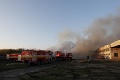 Obrovský požiar v Sládkovičove: Plamene vidieť zo vzdialenosti niekoľkých kilometrov!