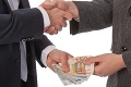 Korupcia patrí medzi tri najväčšie problémy našej krajiny: Kde Slováci dávajú najviac úplatkov?!