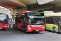 Dopravný podnik Bratislava plánuje kúpiť 88 nových autobusov, nevyhol sa kritike: Niečo tu vo výpočtoch nesedí!