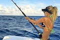 Najkrajšia rybárka sveta Michelle: Lovím ryby, ale kto uloví mňa?