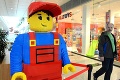 O migrantoch si myslí svoje aj Lego: Pre tieto postoje denníka DailyMail s nimi spoločnosť vypovedala zmluvu!