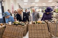Alžbeta II. v supermarkete: Takto nakupuje kráľovná!