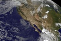 Hurikán Newton bičuje Mexiko, 2 ľudia zahynuli: Víchrica prevracia stromy, dodávky elektriny sú prerušené