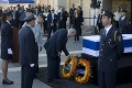 Rozlúčka s izraelským exprezidentom: Peresovej pamiatke sa poklonil aj Bill Clinton