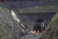Nešťastný incident v železničnom tuneli: Evakuovať museli takmer 300 cestujúcich!