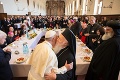 Pápež František na Svetovom dni modlitby za pokoj: Obed s utečencami