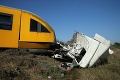 Zrážka vlaku s kamiónom pri Veľkom Mederi: Rušňovodič bojuje o život v umelom spánku