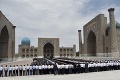 S dlhoročným prezidentom Uzbekistanu sa prišli rozlúčiť tisíce ľudí: Pohľad na vdovu trhá srdce!