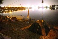Festivalová noc na Zlatých Pieskoch po dvoch tragédiách: Návštevníkov od vody odháňali hliadky!