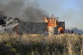 Obrovský požiar v Prahe: Horia filmové kulisy na Barrandove a dym je vidieť na kilometre ďaleko!