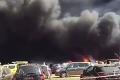 Katastrofa na hudobnom festivale: Oheň spálil na uhoľ stovky áut!