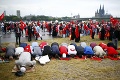 Nemecká polícia v pohotovosti: V Kolíne nad Rýnom sa zhromažďujú tisícky Turkov!