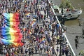 Praha v objatí dúhy: Na pochod Gay Pride prišlo až 10-tisíc ľudí