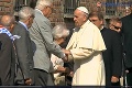 Dojímavé stretnutie v Osvienčime: Pápež podal ruku mužovi, ktorý v lágri prežil vlastnú smrť!